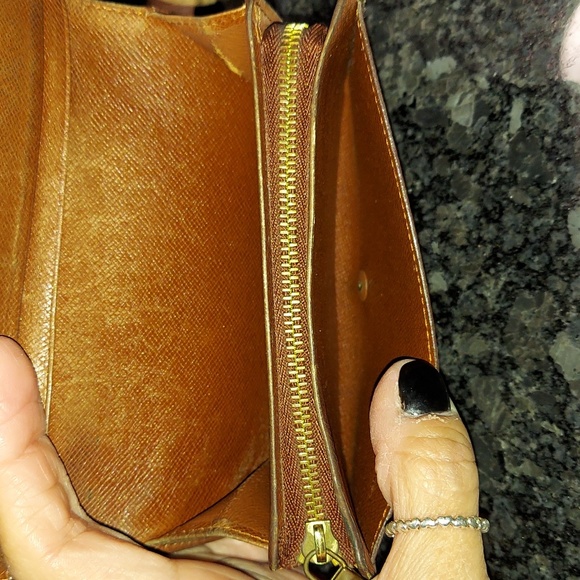 Louis Vuitton Porte Monnaie Billets Tresor, Vintage LV Wallet - Picture 15 of 17